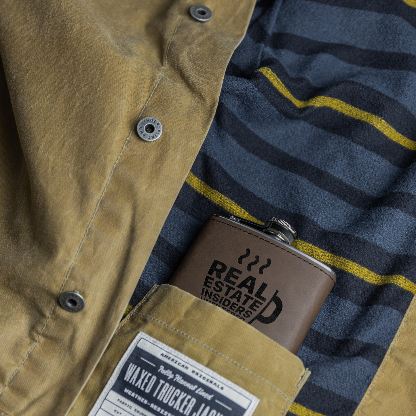 Insiders_Flask_Dk_Brown_Lifestyle_Mockup.png